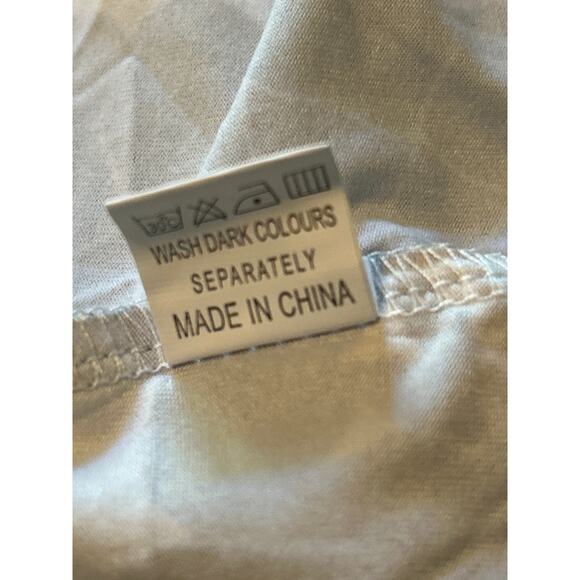 NWT Roshop Women's Cold Shoulder Halloween Button Up Blouse Size XL - Picture 4 of 5